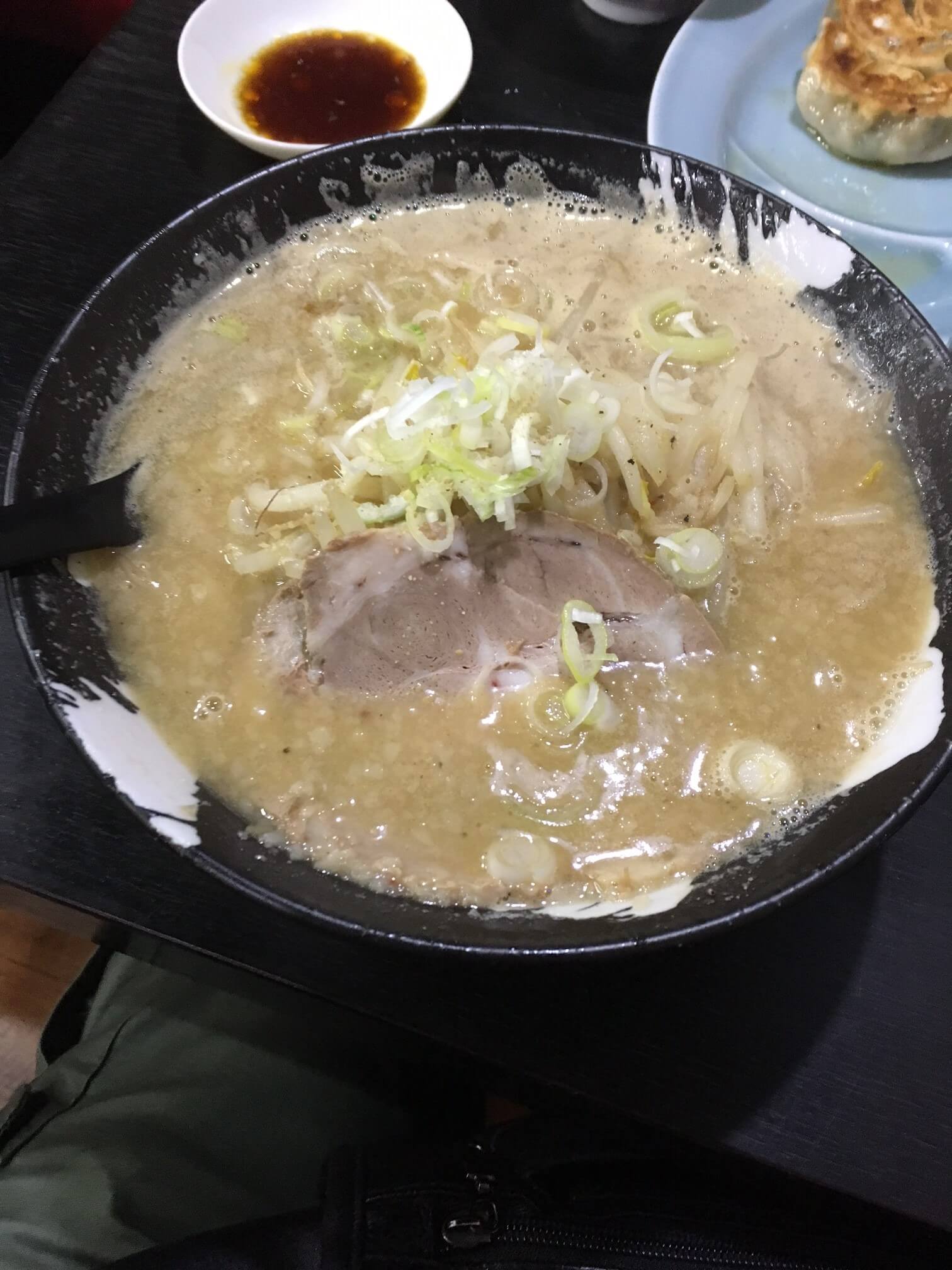 吉川の「北海道ラーメンめんぽぽ」でキムチチャーハンとこってりみそラーメン、餃子を食べてきました！